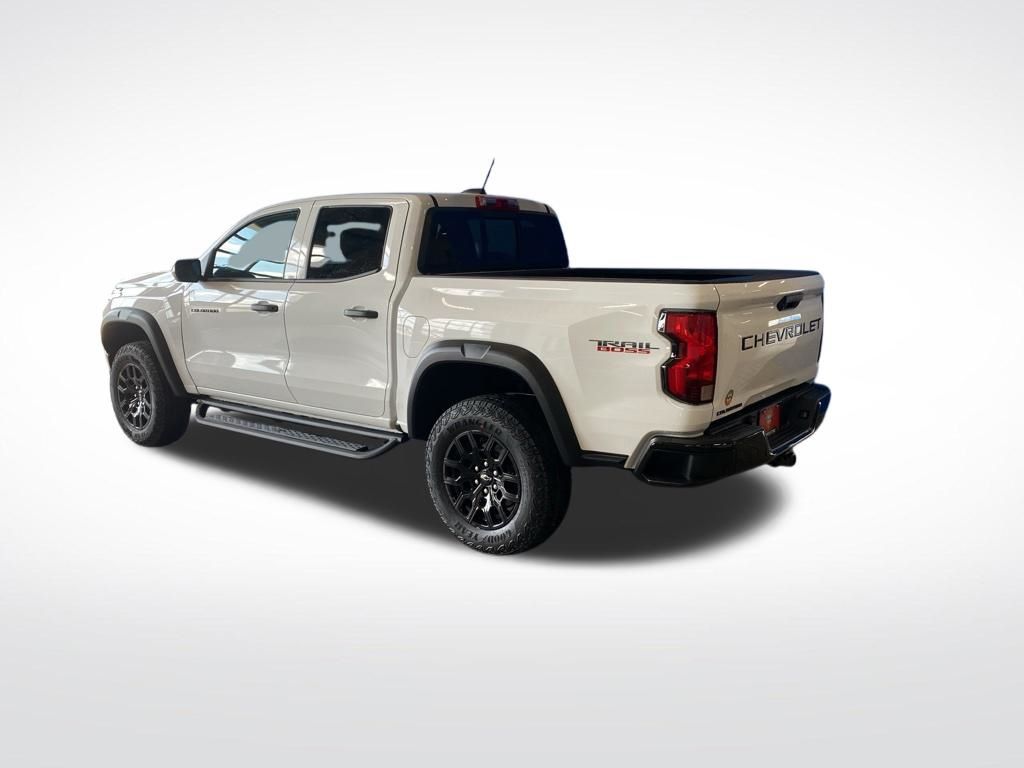 View vehicle photo 5