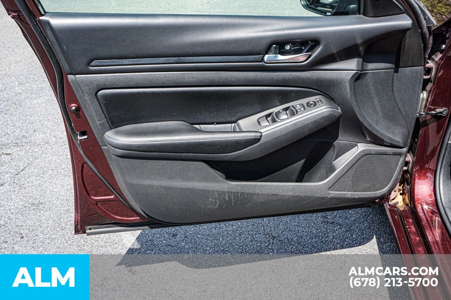Used 2024 Red Nissan 2.5 SV image 43