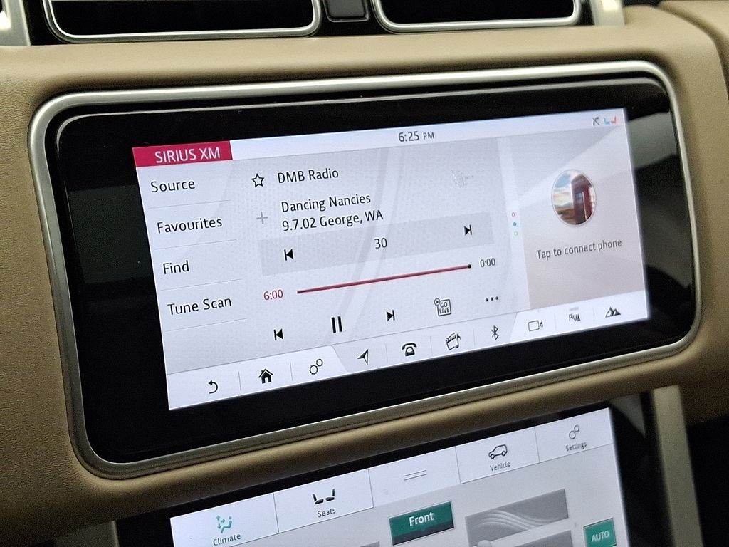 Thumbnail: 2021 Land Rover Range Rover - 18