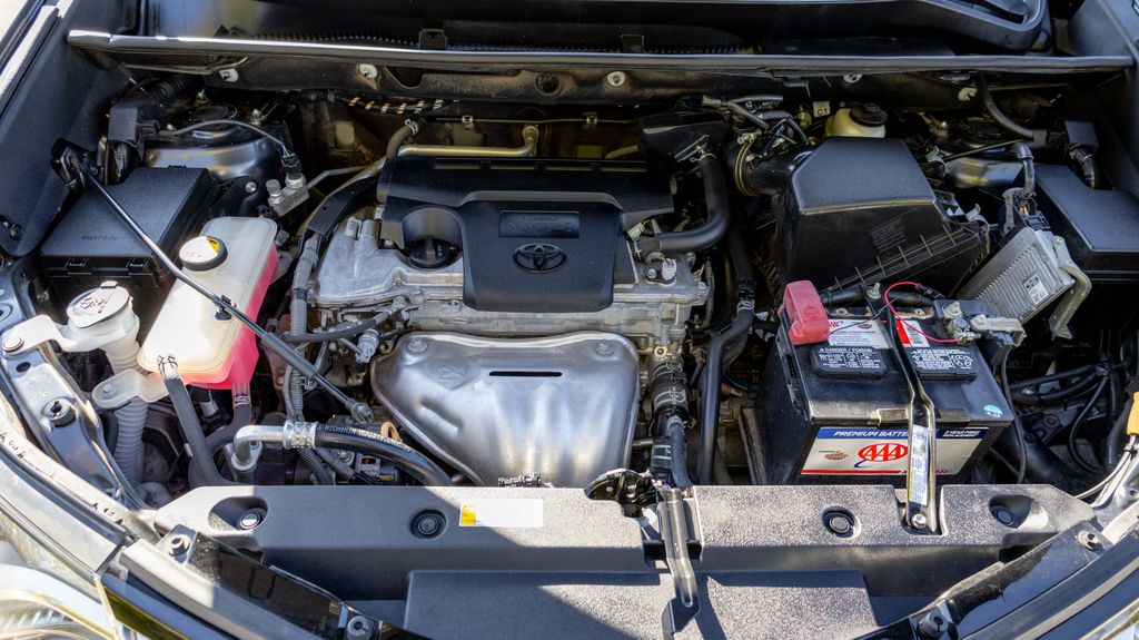 Used 2018 Toyota RAV4 LE 4D Sport Utility