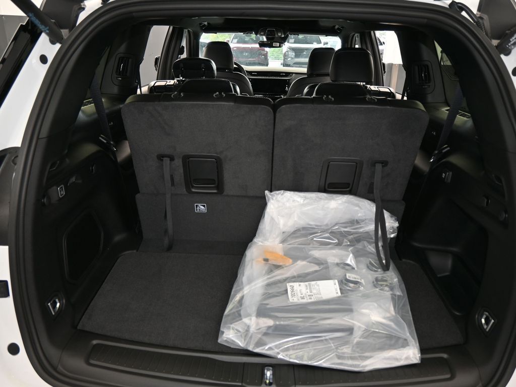 New 2026 Bright White Clearcoat Jeep Limited image 37