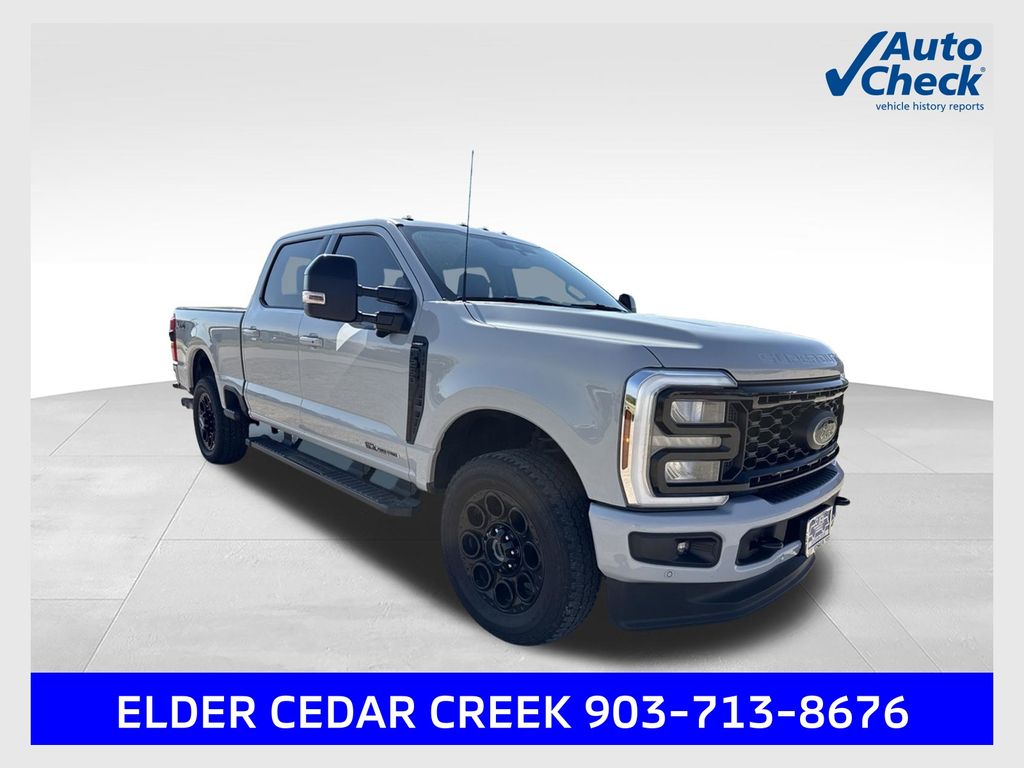  2025 Ford F-250 Super Duty Lariat Crew Cab 4WD   