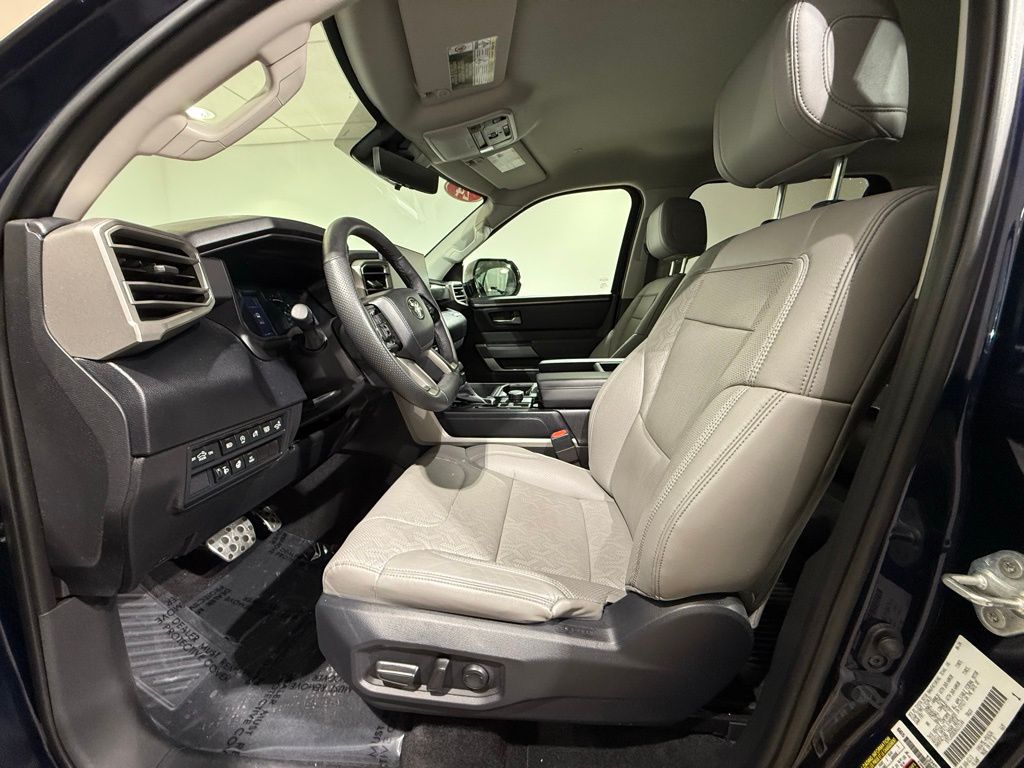 Thumbnail: 2024 Toyota Tundra - 12