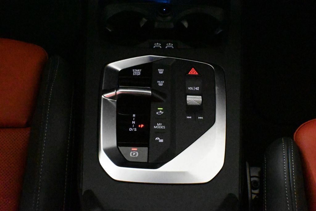 Thumbnail: 2025 BMW 2 Series - 25