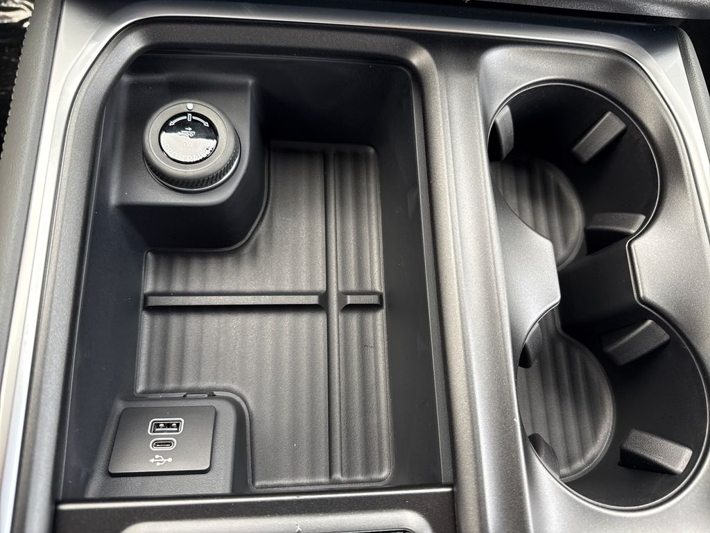 New 2026 Black Ford Active image 32