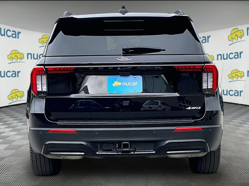 2025 Ford Explorer — photo 5