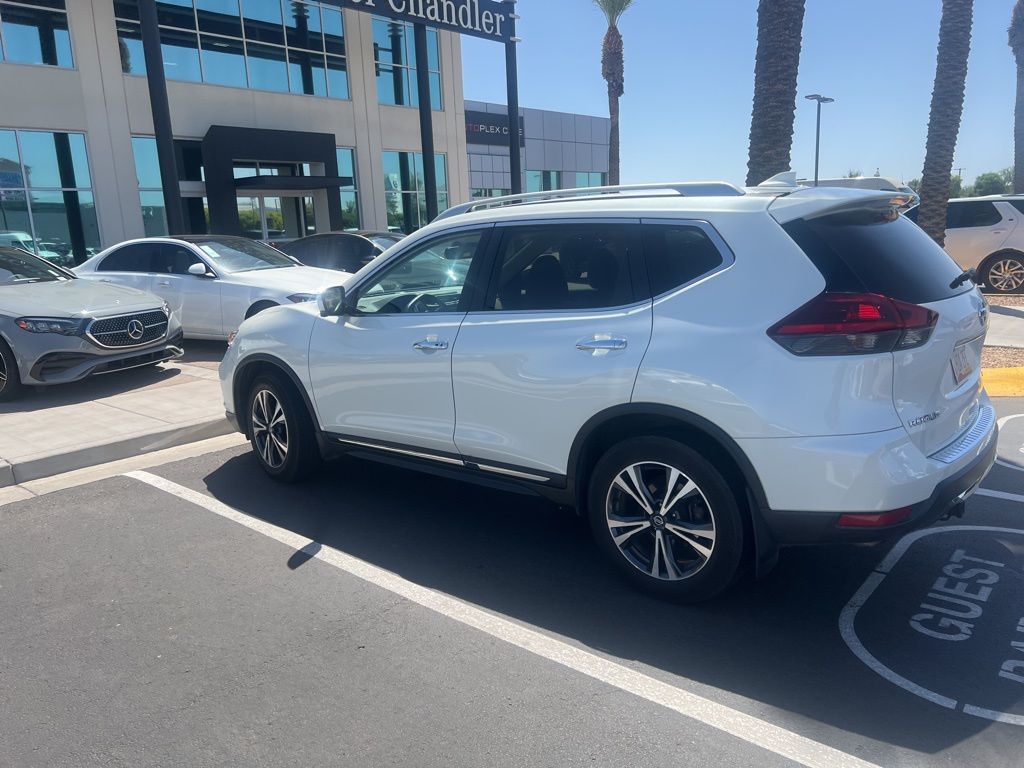 Thumbnail: 2018 Nissan Rogue - 4
