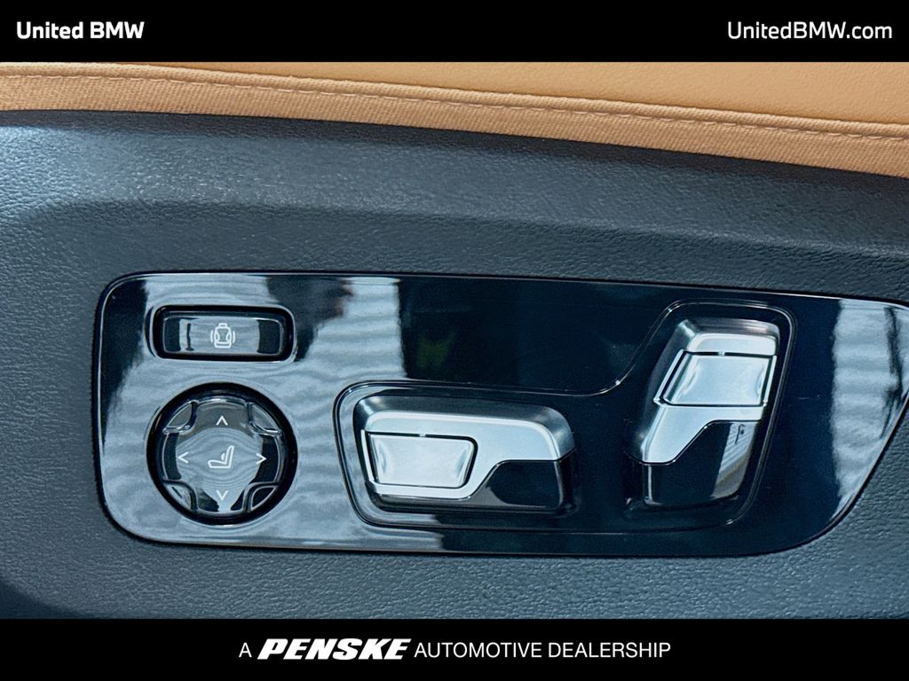 Thumbnail: 2027 BMW X7 - 4
