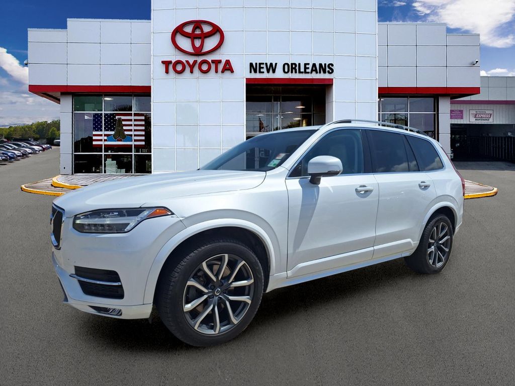 2019 Volvo XC90 T5 Momentum FWD