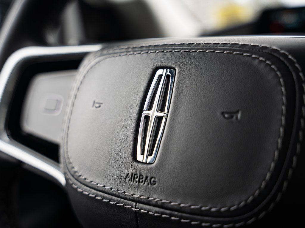 New 2026 White Lincoln Reserve image 25