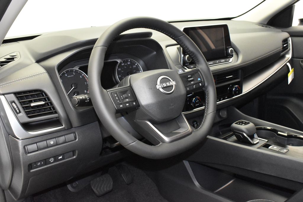 2025 Nissan Rogue SV 15