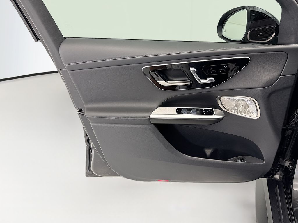 Thumbnail: 2023 Mercedes-Benz GLC - 23