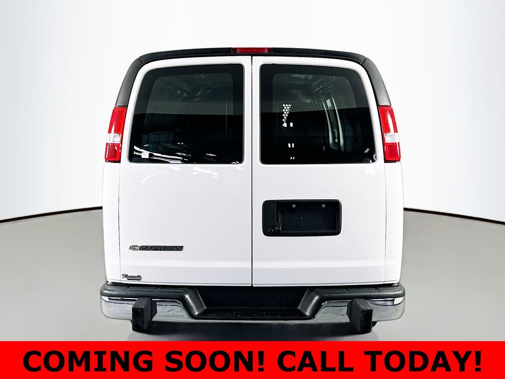 Used 2024 White Chevrolet Work Van image 6