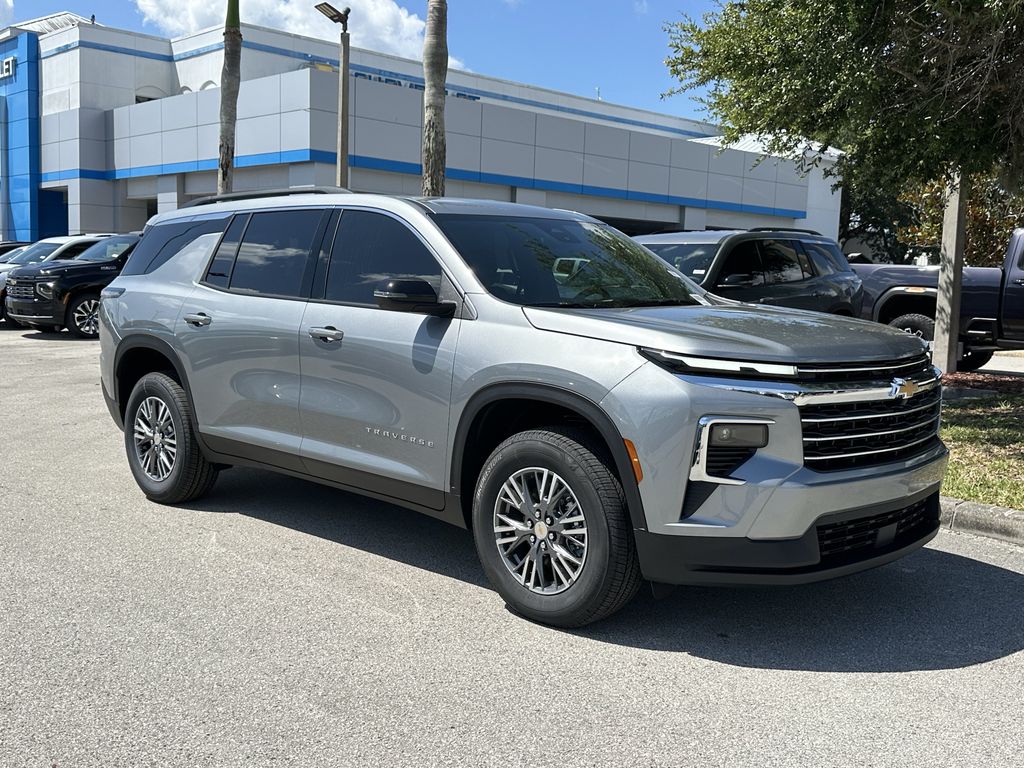 new 2026 Chevrolet Traverse car, priced at $38,295
