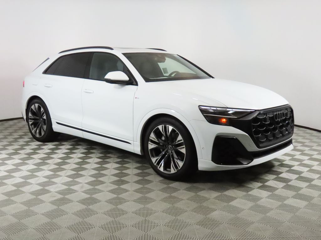 Thumbnail: 2026 Audi Q8 - 7
