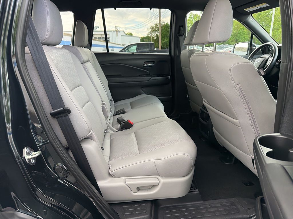 Thumbnail: 2020 Honda Passport - 23