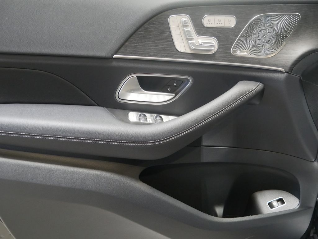 Thumbnail: 2026 Mercedes-Benz GLE - 16