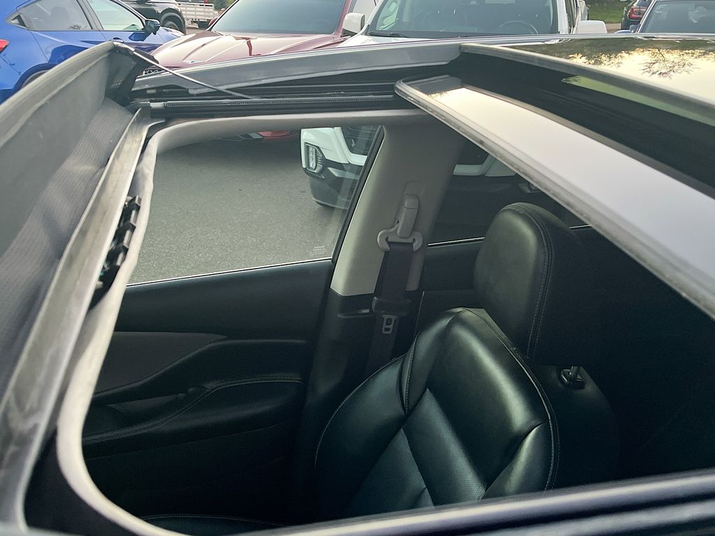 Used 2024 Gray Nissan SL image 21