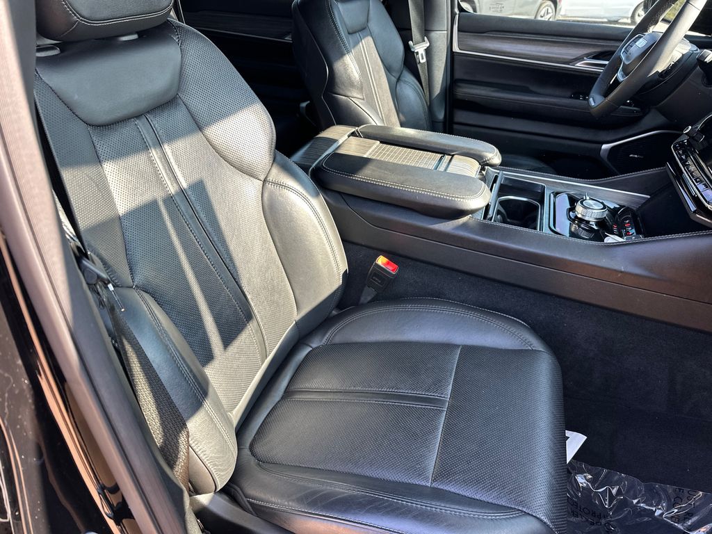 Used 2023 Black Jeep Series II image 13