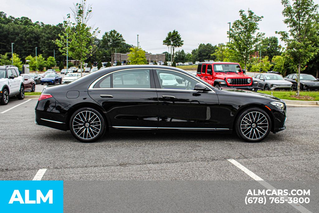 Used 2025 Black Mercedes-Benz S 580 image 8
