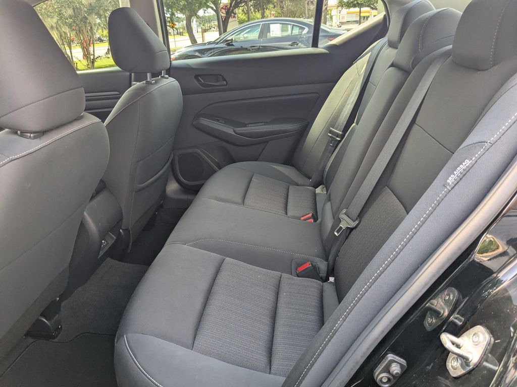 Used 2025 Nissan Altima Sedan