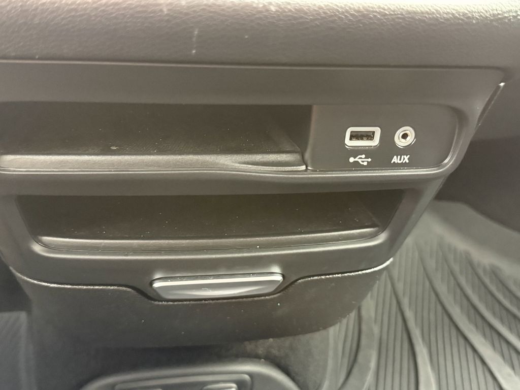 used 2019 Chrysler Pacifica car, priced at $15,392