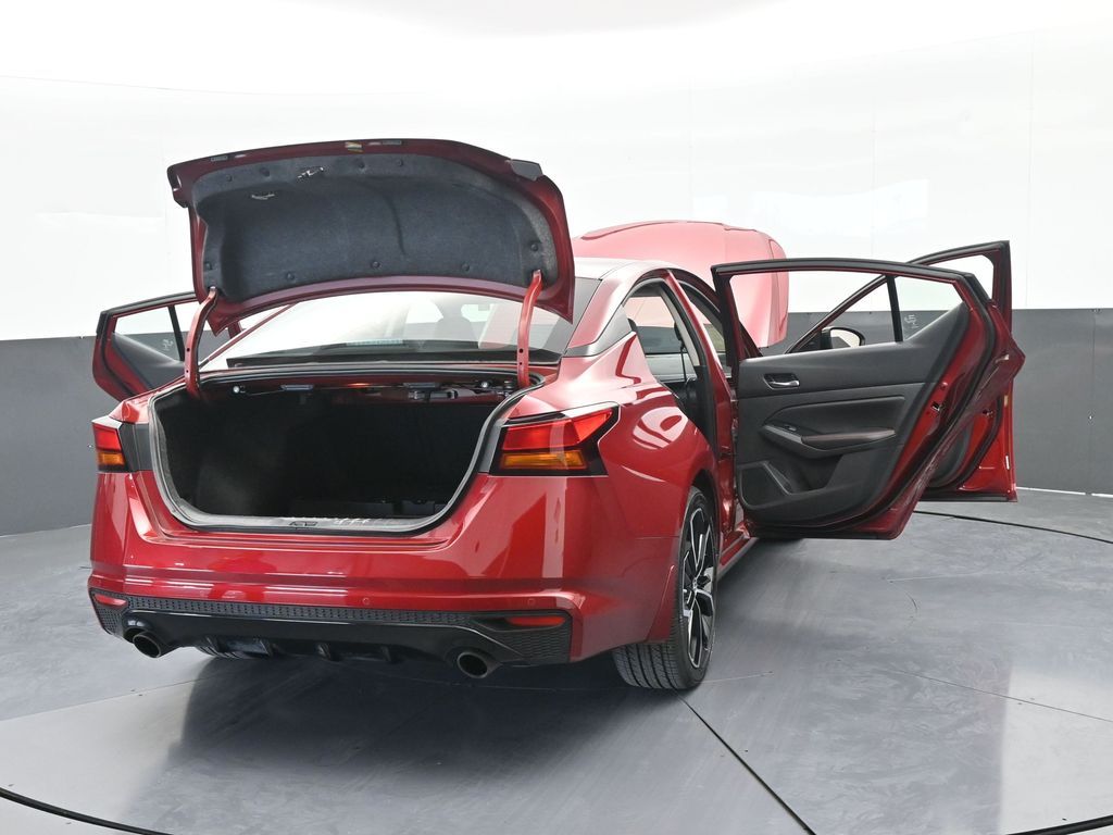 Used 2024 Scarlet Ember Nissan 2.5 SR image 73