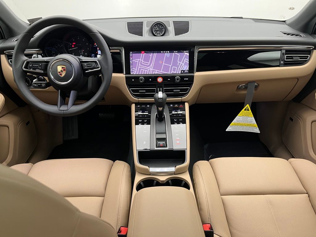 Thumbnail: 2025 Porsche Macan - 22