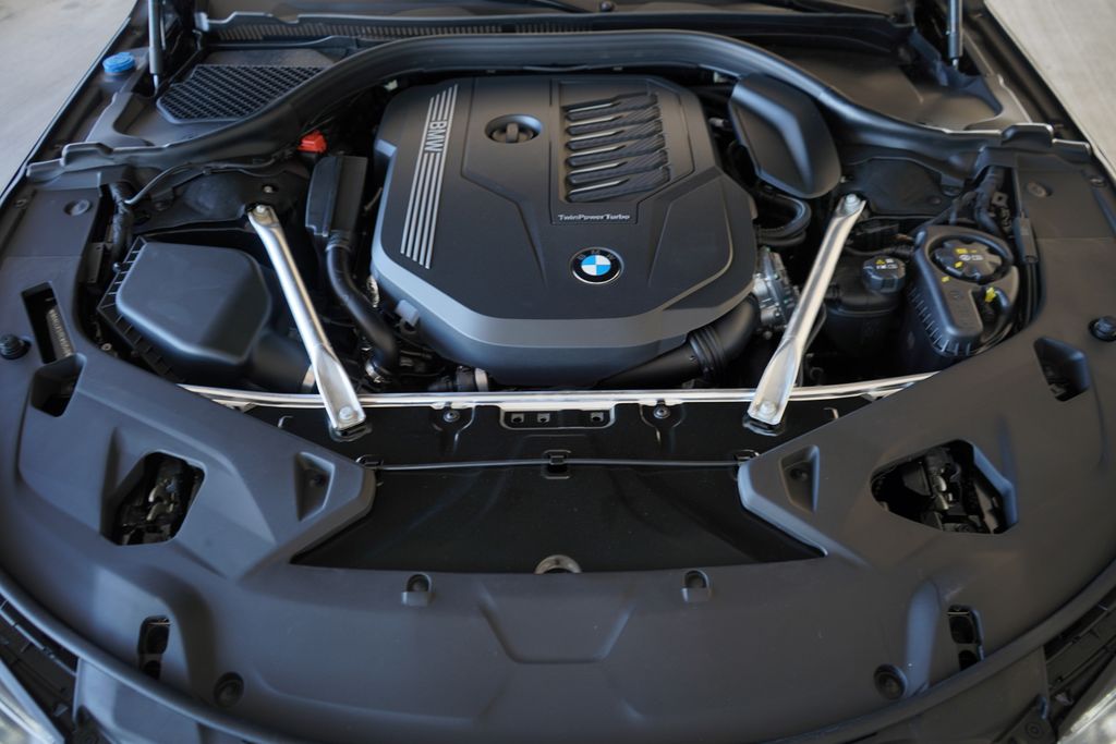 Thumbnail: 2026 BMW 8 Series - 21