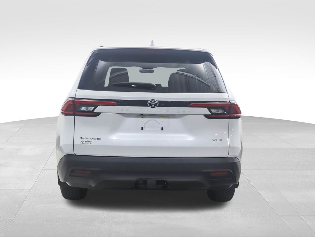 Thumbnail: 2024 Toyota Grand Highlander - 4