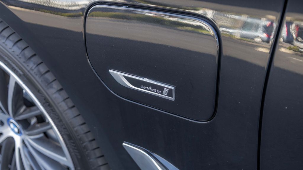 Used 2023 BMW 5 Series 530e iPerformance 4D Sedan