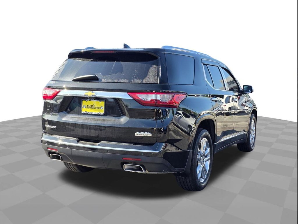 2021 Chevrolet Traverse High Country - 3