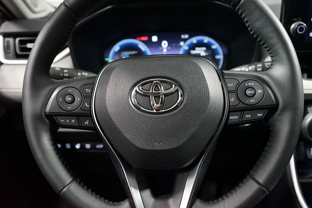 Thumbnail: 2024 Toyota RAV4 - 12