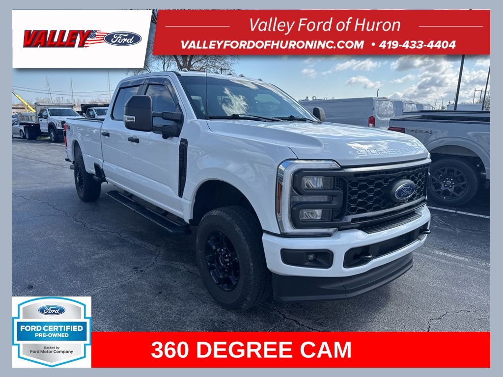 Oxford White 2024 Ford F-250 Super Duty XL Crew Cab 4WD Pickup Truck Four-Wheel Drive Automatic