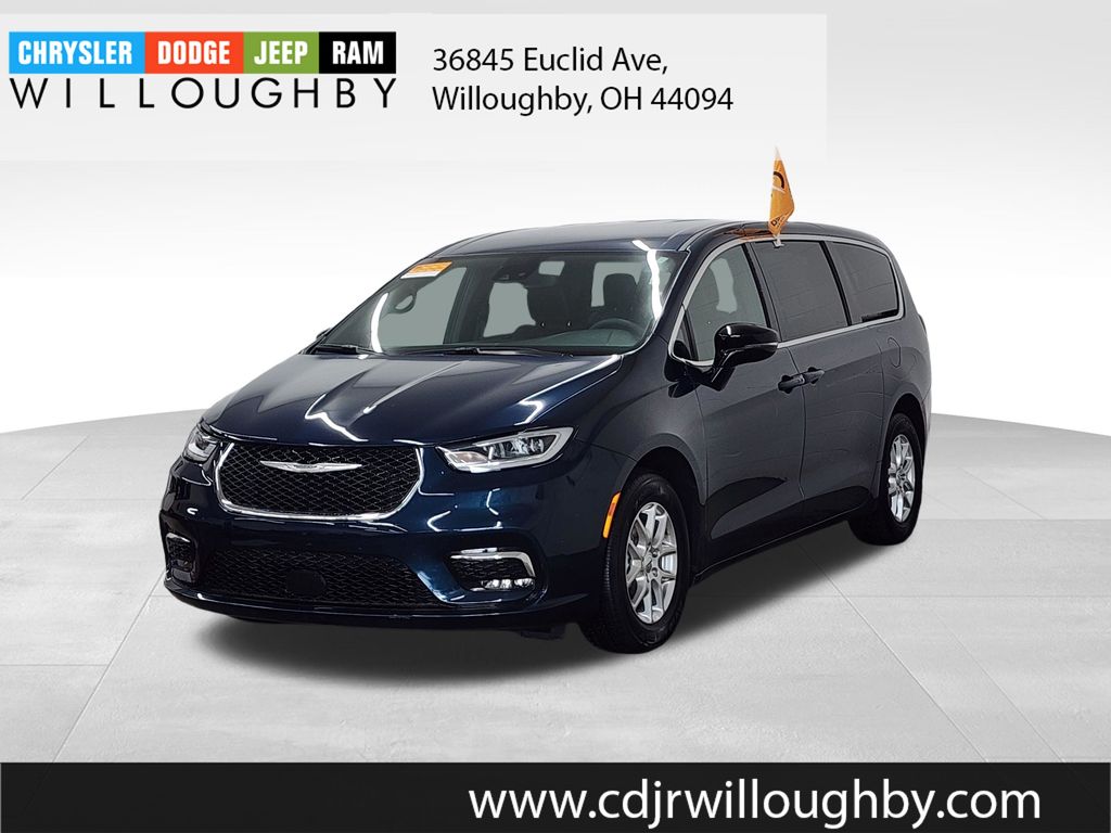 Fathom Blue Pearlcoat 2025 Chrysler Pacifica Select FWD Minivan Front-Wheel Drive 9-Speed Automatic