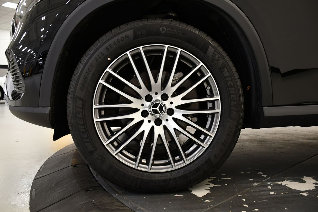 Thumbnail: 2024 Mercedes-Benz GLC - 13