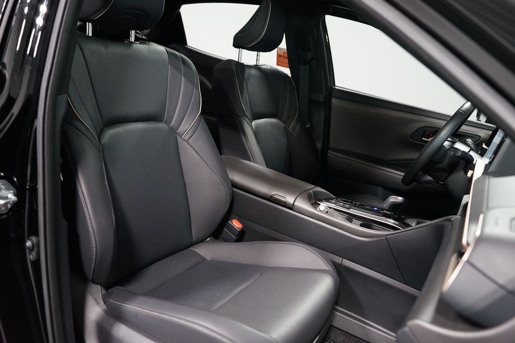 Thumbnail: 2025 Toyota Crown - 28