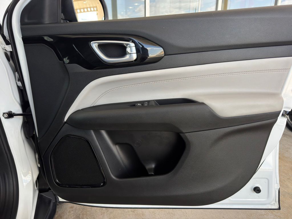 2024 Jeep Compass Limited White at DeMontrond Auto Country