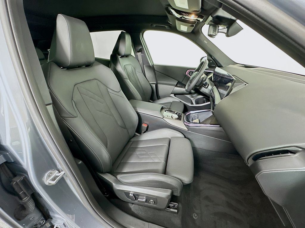 Thumbnail: 2025 BMW X3 - 27