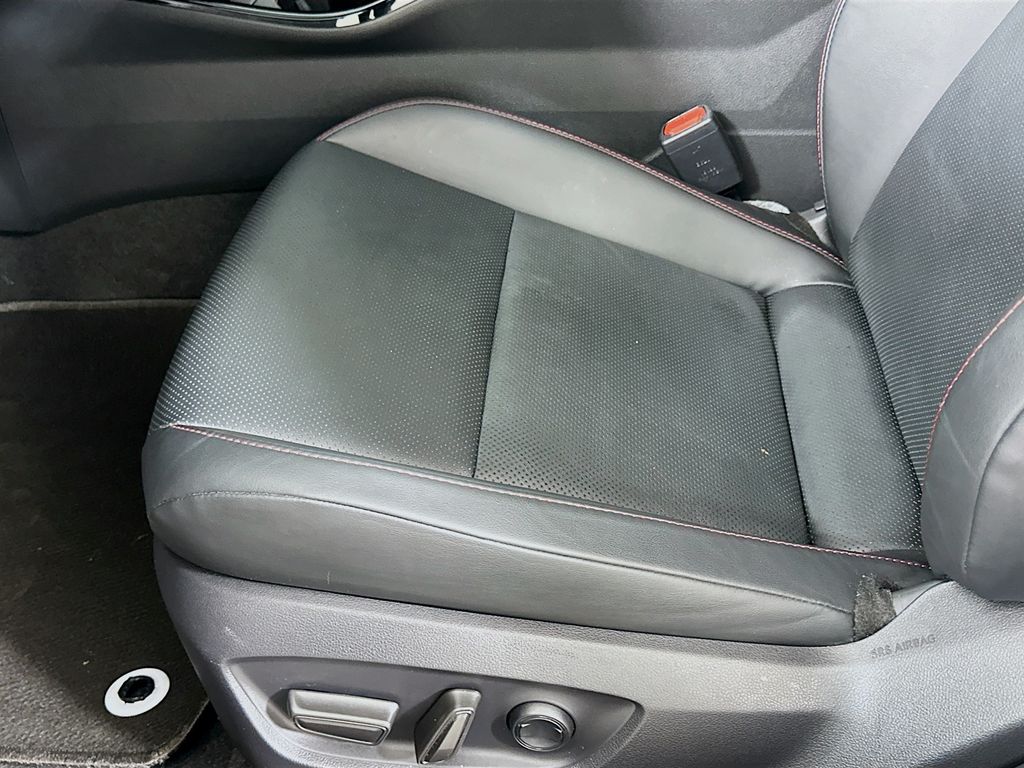 Thumbnail: 2024 Toyota Prius Prime - 19