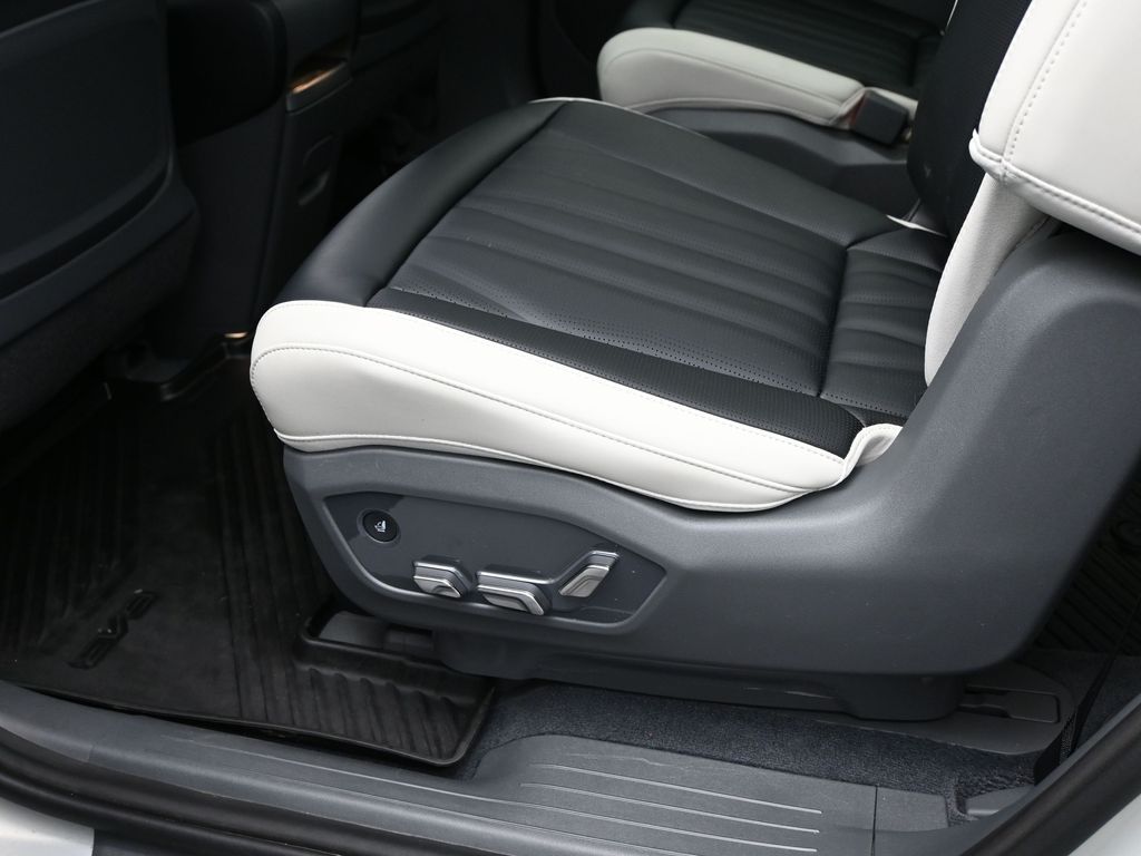 2024 Kia EV9 GT-Line