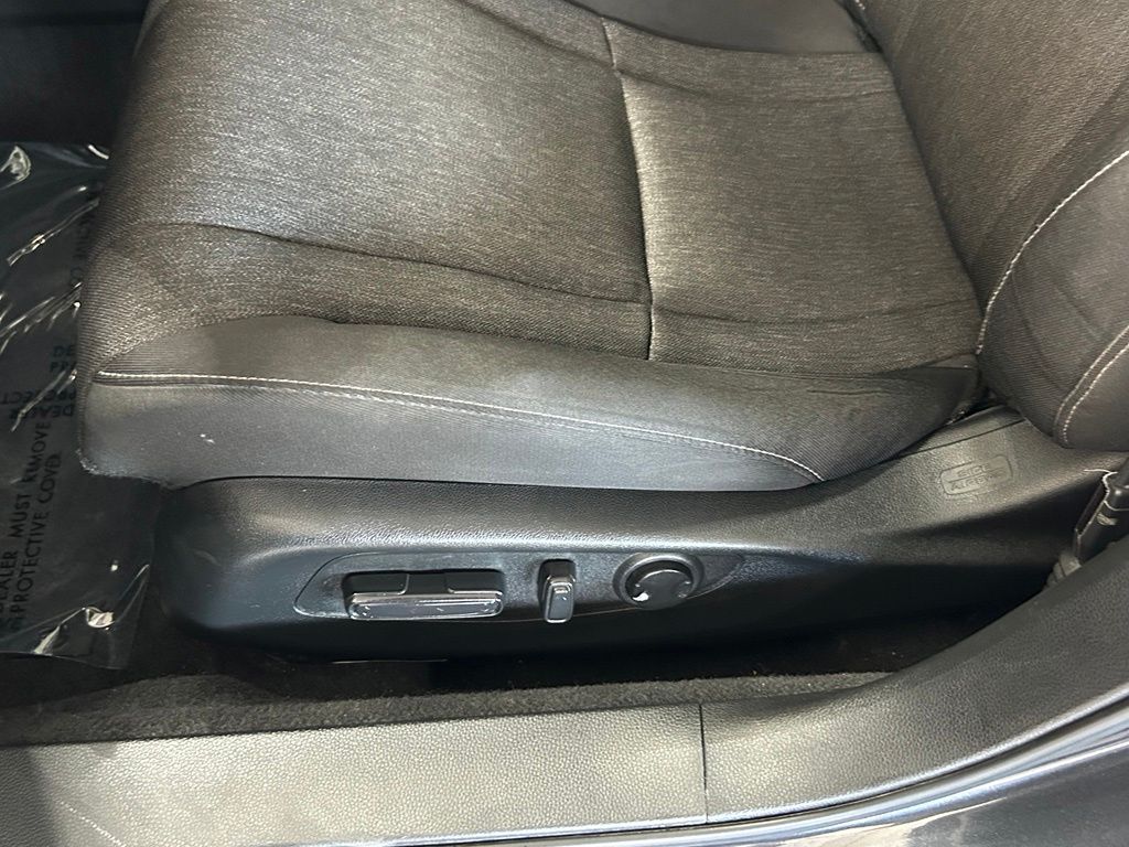 Used 2024 Canyon River Blue Metallic Honda EX image 29