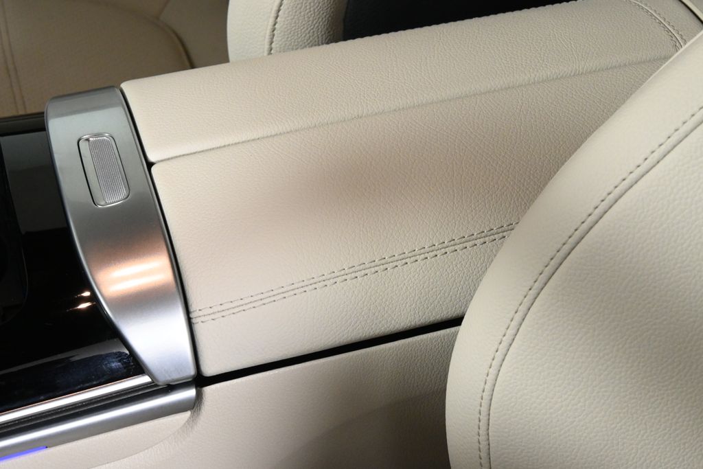 Thumbnail: 2023 Mercedes-Benz C-Class - 24