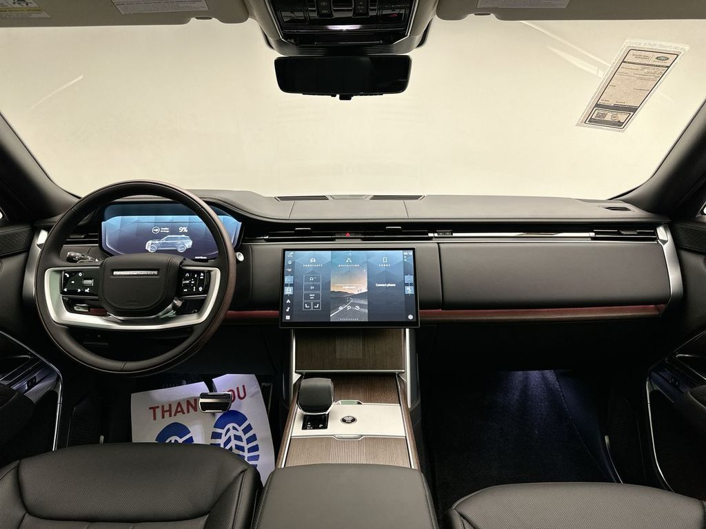 2025 Land Rover Range Rover Autobiography 13