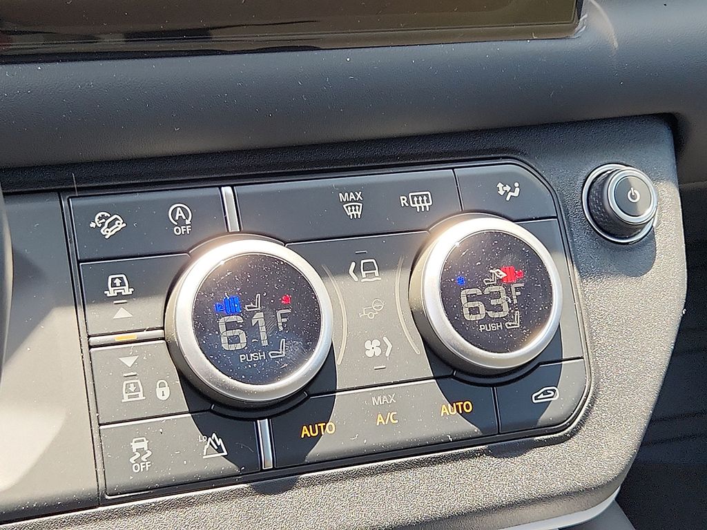 Thumbnail: 2025 Land Rover Defender - 10