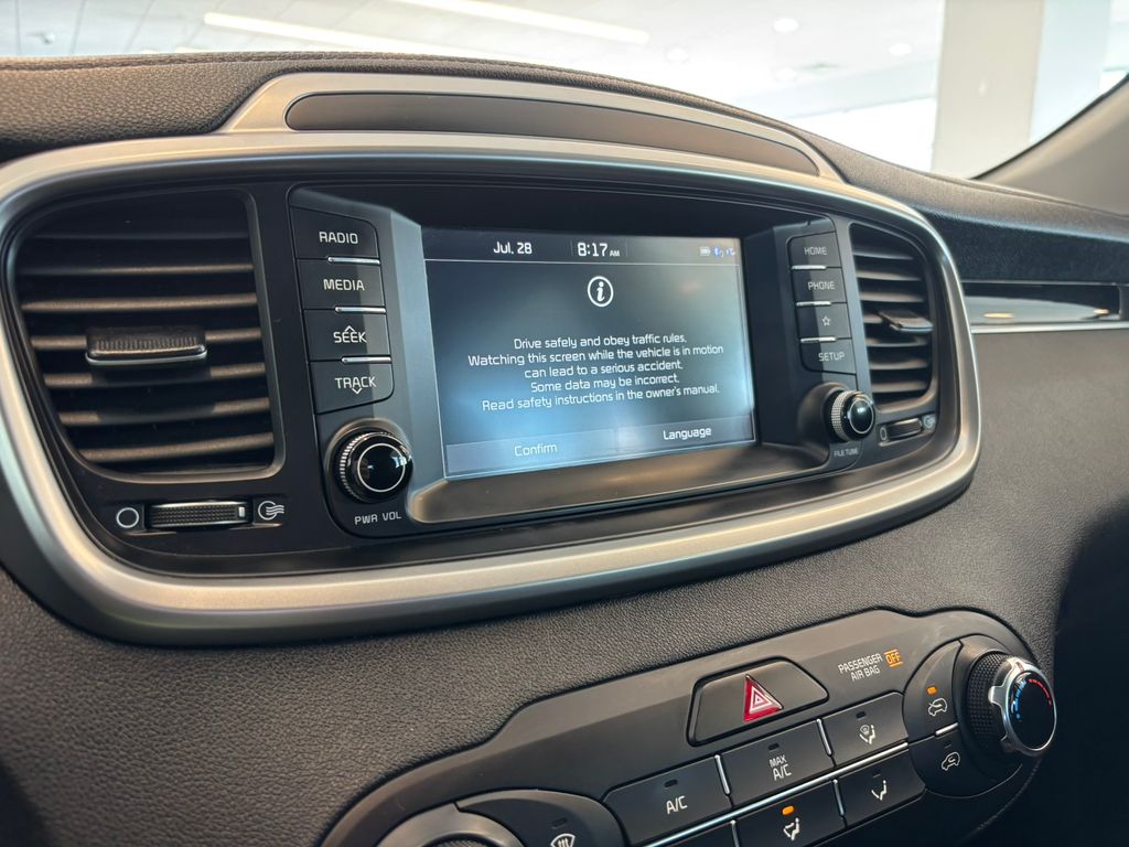 2020 Kia Sorento LX