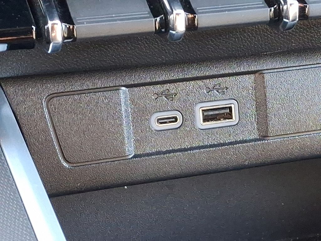 Thumbnail: 2024 Chevrolet Colorado - 25