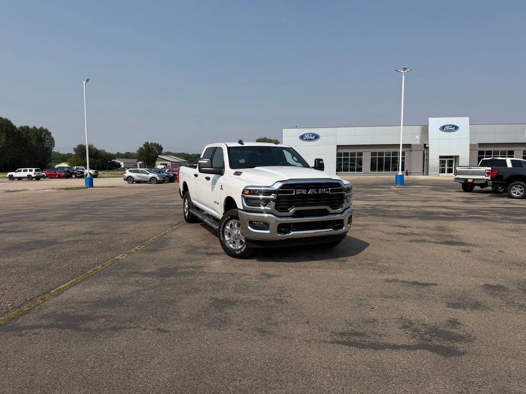 2025 RAM 2500 Big Horn Crew Cab 4WD