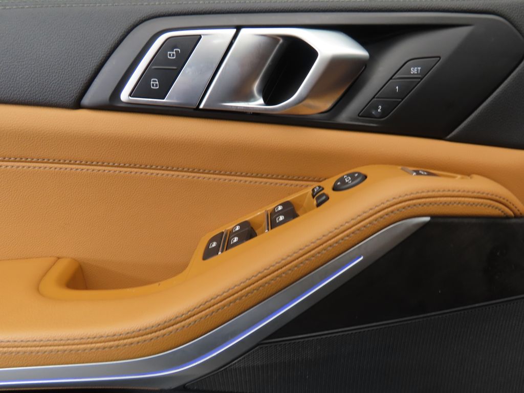 Thumbnail: 2022 BMW X5 - 22