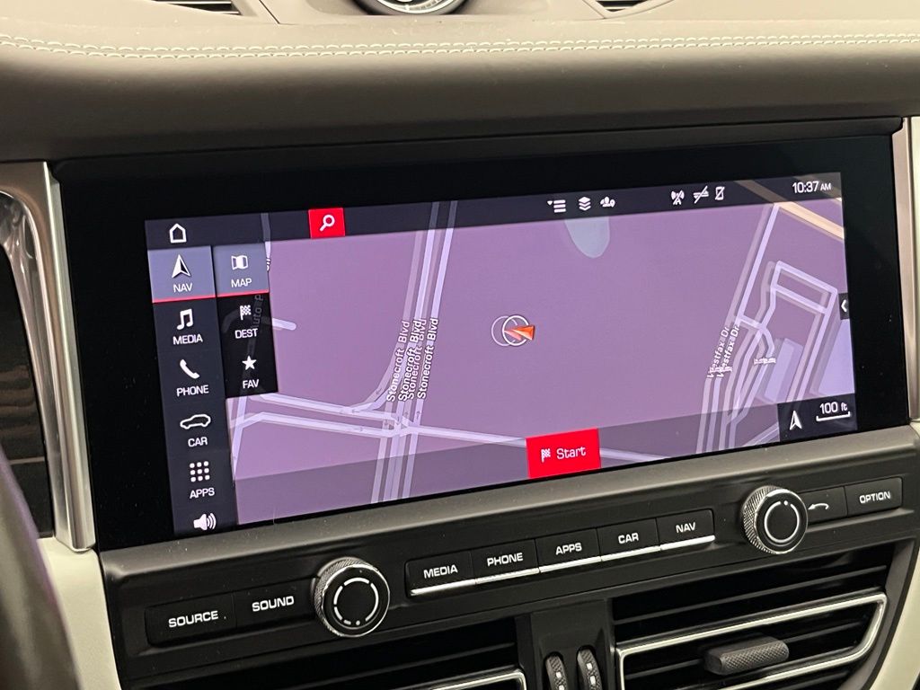Thumbnail: 2021 Porsche Macan - 17